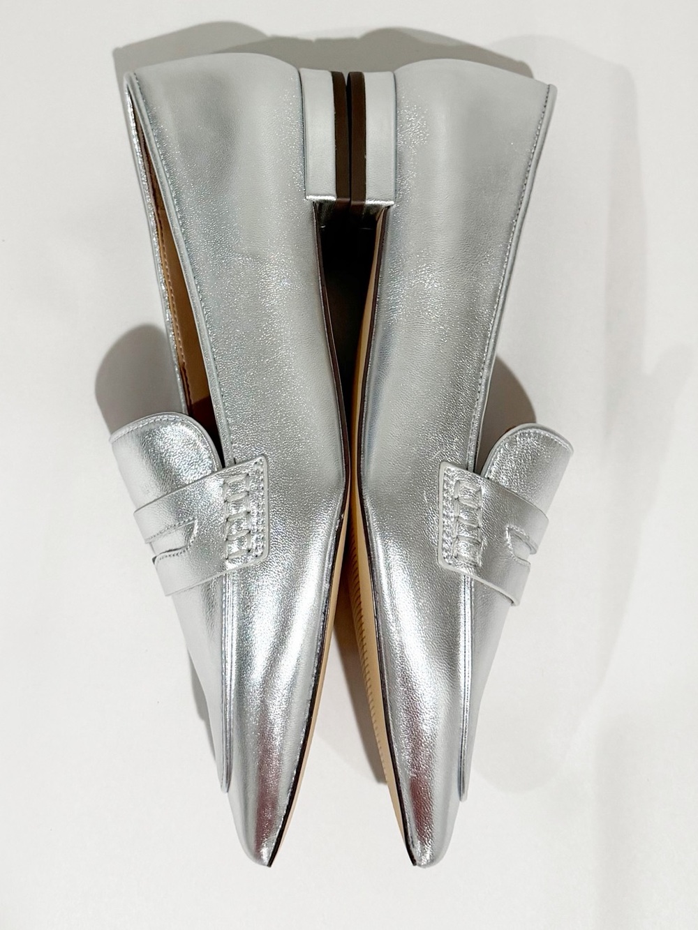 TALBOTS Scarlet Pointed Toe Metallic Leather Loafers NEW Silver Preppy Size 9 - Picture 6 of 12